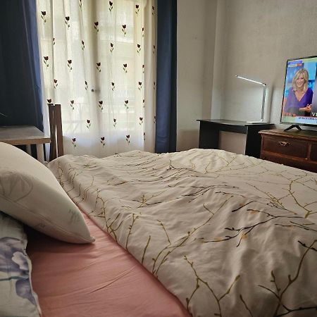 Bed and Breakfast Centrica Habitacion Мадрид Екстер'єр фото
